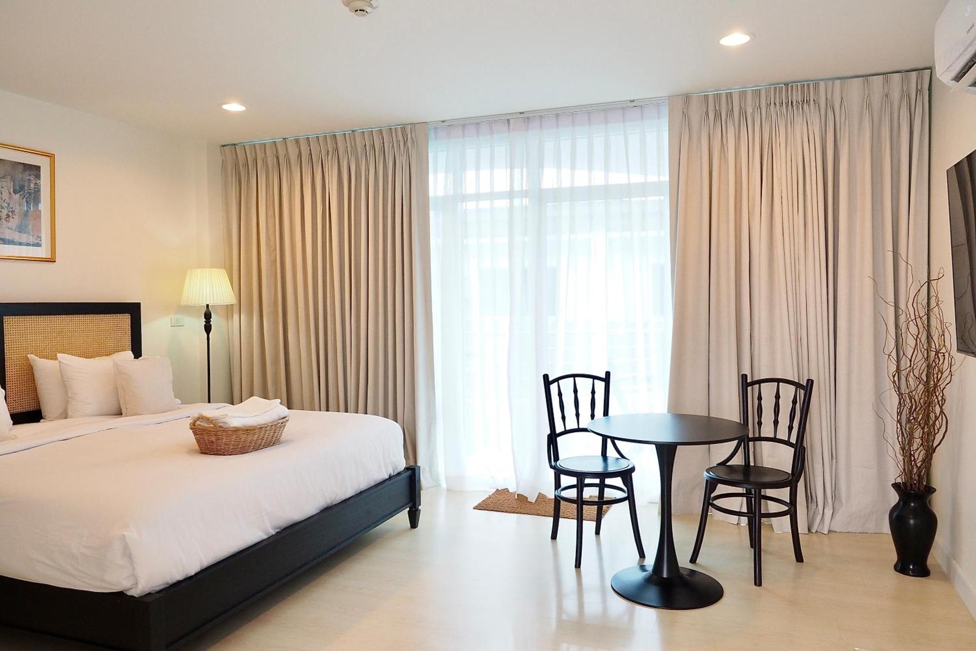 The Beach Bangsaen By Thanthita Next To Wonnapa Beach Free Disney Plus Buitenkant foto